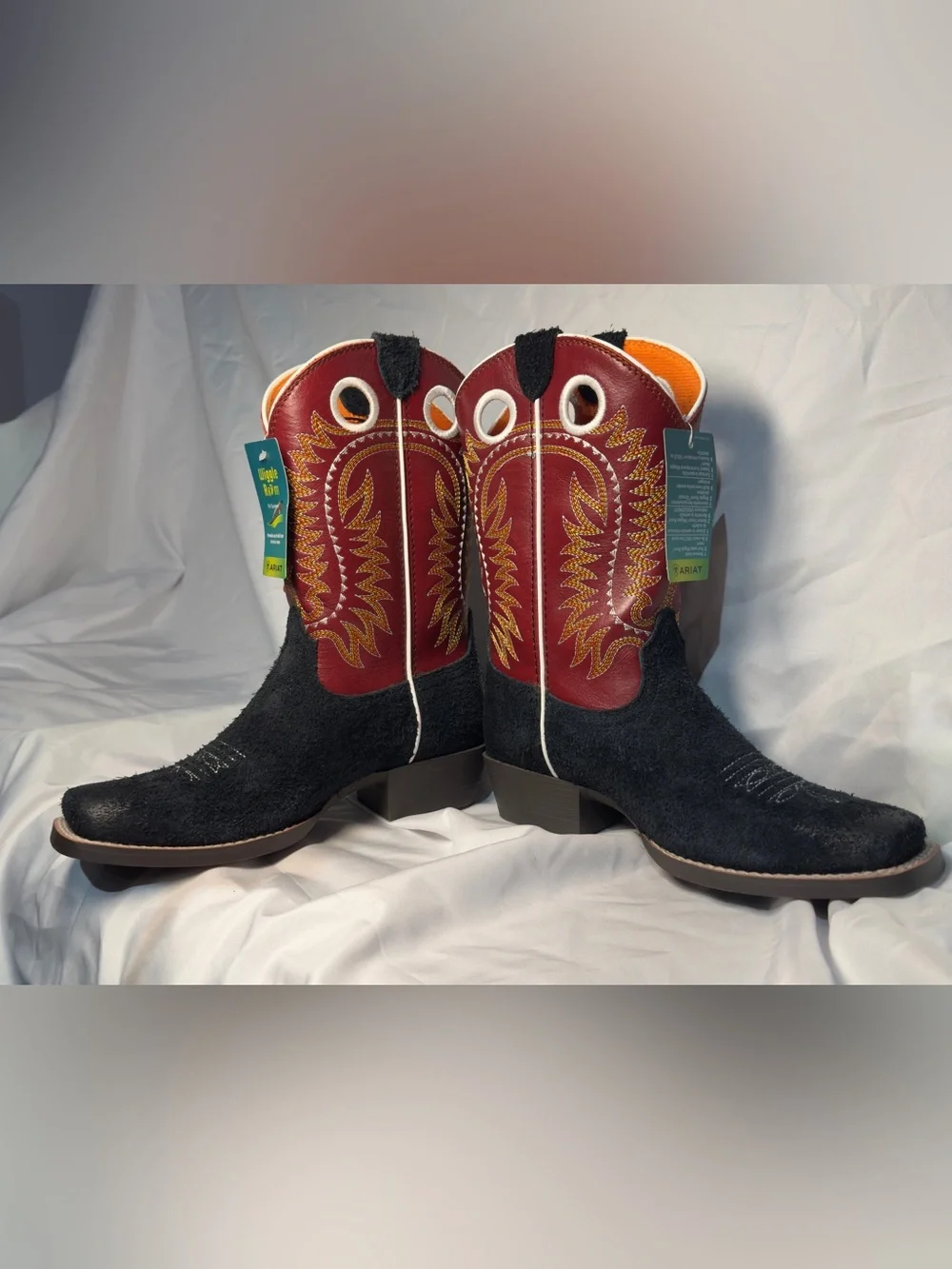 Ariat Kids Derby Monroe Western Cowboy Boots Size 2.5 NWT Black Crimson